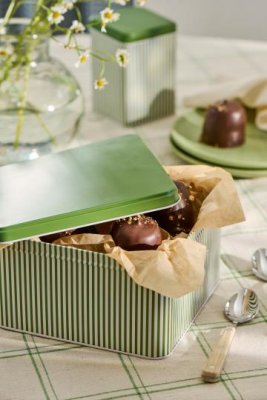 ib larsen plåtburk kakburk randig grön