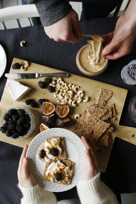 Mainio Sarastus tallrik 15 cm svart/vit