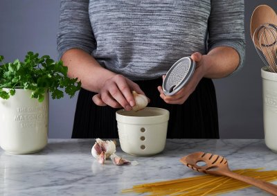 Vitlöksgömma med rivlock INNOVATIVE