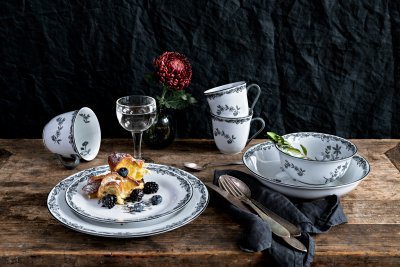 Ostindia svart tallrik 27 cm